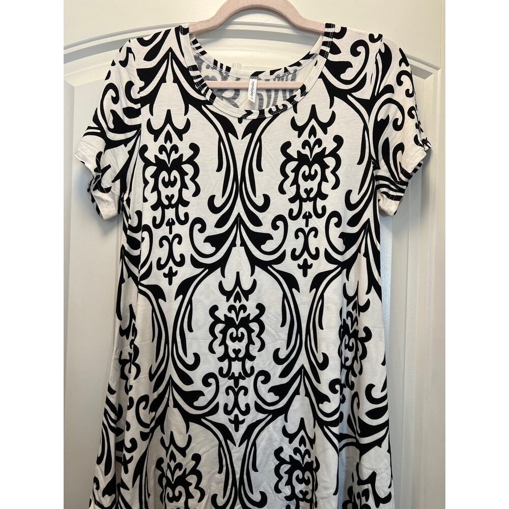 Popyoung Women’s Scoop Neck Tunic Geometric Short Sleeve Top Size M White Black - Picture 3 of 5